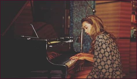 Ria Sommerfeld-Bio, Age, Net Worth, In Relation, Facts, Wiki